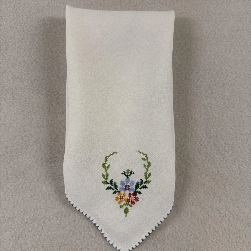 Vtg White Dinner Napkins Linen Cotton Embroidered Cross Stitch Blanket Edge 11